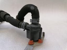 AUDI Audi R8 4S Performance Valve 06H121601N Valve — thumbnail 3