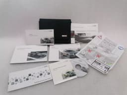 AUDI Audi Q5 Manual Service Booklet Car Maintenance Manual — thumbnail 1