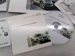 AUDI Audi Q5 Manual Service Booklet Car Maintenance Manual — thumbnail 2