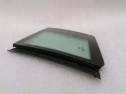 AUDI Audi R8 4S V10 RWD left rear 1/4 glass 4S8845299A door window 1/4 rear LH — thumbnail 3