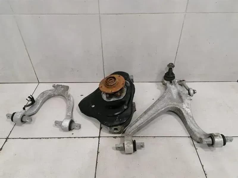 Audi R8 4S V10 RWD Left Front Hub 4S0407245B Wheel Bearing Housing Front Left