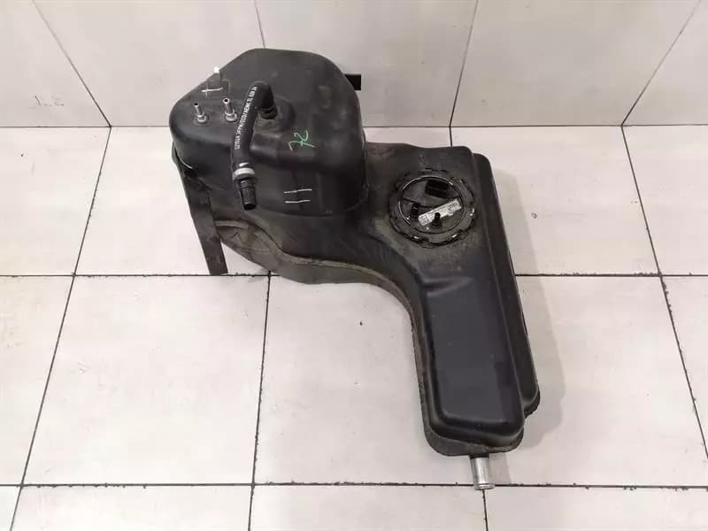 AUDI Audi R8 Type 42 V10 5.2 Spyder Fuel Tank 427201021A Fuel Tank