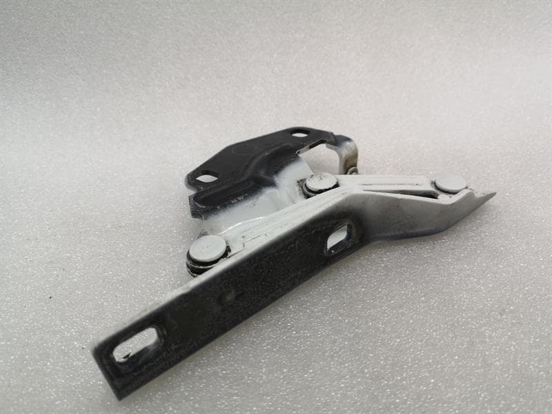 AUDI Audi R8 Type 42 V10 5.2 SPYDER Cap Hinge LHS 420823325A Hood Hinge Left