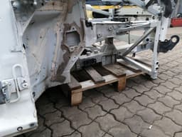 AUDI Audi R8 Type 42 V10 5.2 Spyder Front End Clip 420805011M Lock Beam Front Mask — thumbnail 10