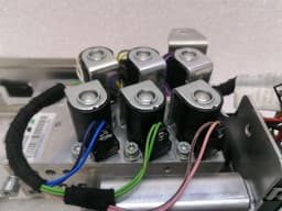 AUDI Audi R8 Type 42 V10 5.2 Spyder Valve 427898255 Valve Hydraulic System Canopy — thumbnail 2