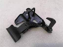 AUDI Audi R8 Type 42 V10 5.2 Spyder Bonnet Lock 4F0823480 Hood Lock — thumbnail 10