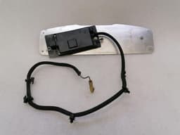 AUDI Audi R8 Type 42 V10 5.2 Spyder Aerial / Antenna 427035503 Antenna GSM — thumbnail 3