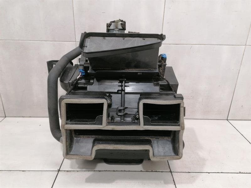 AUDI Audi R8 42 V10 5.2 SPYDER Heater Blower 420820351B Motor Heater Fan HVAC