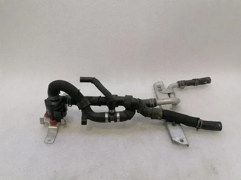 Lamborghini Huracan additional cooling pump 06H121601N coolant pump pump