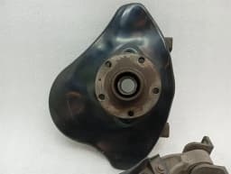 AUDI Audi R8 Type 42 V10 5.2 Left Front Hub 420407245F Wheel Bearing Housing Front Left — thumbnail 3