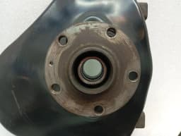 AUDI Audi R8 Type 42 V10 5.2 Left Front Hub 420407245F Wheel Bearing Housing Front Left — thumbnail 4