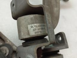 AUDI Audi R8 Type 42 V10 5.2 Left Front Hub 420407245F Wheel Bearing Housing Front Left — thumbnail 8