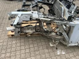AUDI AUDI R8 TYPE 42 V10 5.2 SPYDER REAR END FRAME 427813031TA rear bumper — thumbnail 4