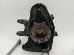 AUDI Audi R8 Type 42 V10 5.2 Spyder Right Rear Hub 420505434F Rear Wheel Bearing Housing — thumbnail 2