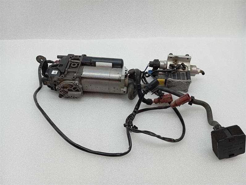 LAMBORGHINI Lamborghini Huracan LP 610-4 Air Suspension Pump 4S0616007D Supercharger