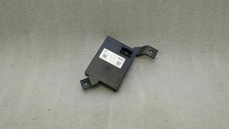AUDI Audi RS6 4F Electronic Module 4F0907335B ECU Keyless Go