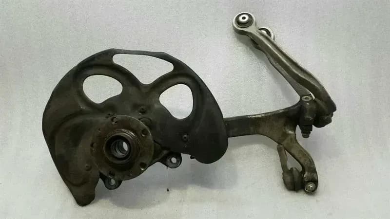 AUDI Audi RS6 4F Left Front Hub 4E0407253Q Wheel Bearing Housing Front Left