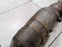 BMW BMW 5 Series E60 E63 M6 Catalytic Converter 18407836403 Catalytic Converter V10 M5 — thumbnail 5