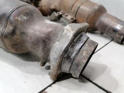 BMW BMW 5 Series E60 E63 M6 Catalytic Converter 18407836403 Catalytic Converter V10 M5 — thumbnail 7