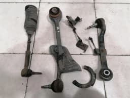 FORD FORD MUSTANG MK6 S550 Right Front Hub NR3Z-3K185-A Wheel Bearing Housing Front Right — thumbnail 2