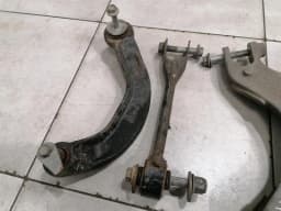 FORD Ford Mustang MK6 S550 Right Rear Hub FR3Z-5B758-J Wheel Bearing Housing Rear Right — thumbnail 3