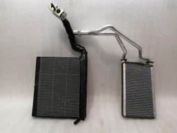 FORD Ford Mustang MK5 GT350 Heater Matrix FR3Z-19850-K Heat Exchanger Heater Cooler — thumbnail 1