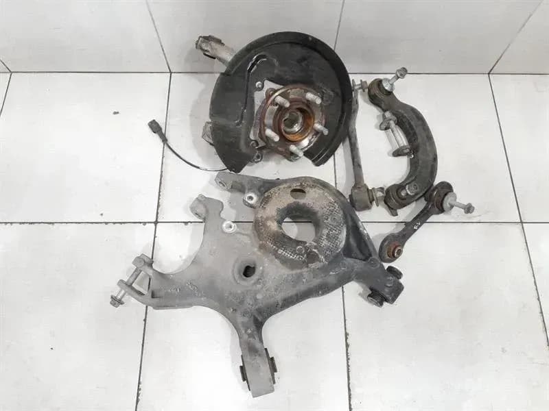 Ford Mustang MK6 S550 Left Rear Hub FR3Z-5500-A Wheel Bearing Case Rear Left