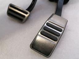 FORD Ford Mustang MK6 S550 Gas Pedal + Brake Pedal Set GR3C-9F836-AB Accelerator Pedal Set — thumbnail 5
