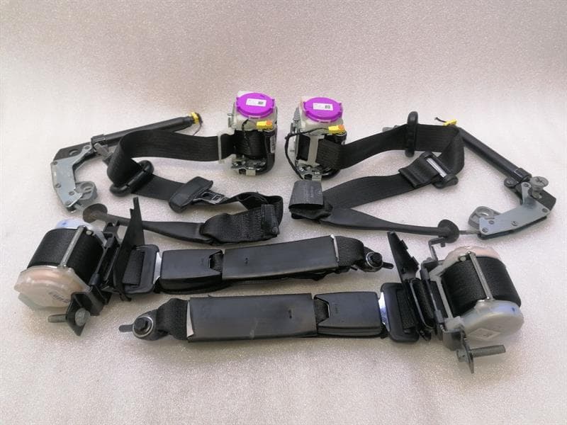 FORD Ford Mustang MK6 S550 Seatbelt SET of 4 GR3B-63612D64-AF Seat Belt SET