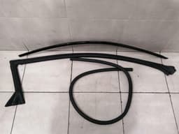 FORD FORD MUSTANG MK6 S550 FRH Door Moulding FR3B-6302564-CA Front Right Door Strip — thumbnail 2