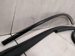 FORD FORD MUSTANG MK6 S550 FRH Door Moulding FR3B-6302564-CA Front Right Door Strip — thumbnail 3