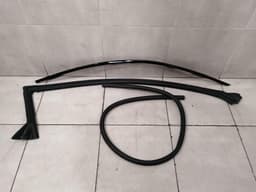 FORD FORD MUSTANG MK6 S550 FRH Door Moulding FR3B-6302564-CA Front Right Door Strip — thumbnail 6