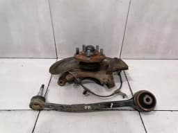 FORD FORD MUSTANG MK6 S550 Right Front Hub FR3Z-3105-A Wheel Bearing Housing Front Right — thumbnail 2