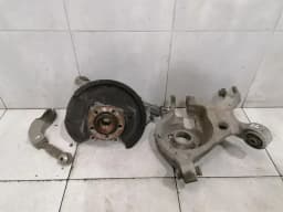 FORD Ford Mustang MK6 S550 Left Rear Hub FR3Z-5500-A Wheel Bearing Housing Rear Left — thumbnail 1