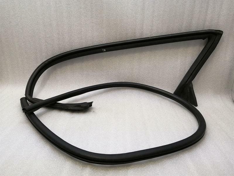FORD Ford Mustang Mk6 S550 Left Door Seal FR3B-6320708 Left Door Seals