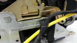 MERCEDES-BENZ Mercedes SL R230 right door lock A2307200235 door lock right — thumbnail 7