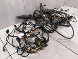MERCEDES-BENZ Mercedes SL500 R230 Wiring Loom A2305408809 Harness M113 ENGINE BAY — thumbnail 8