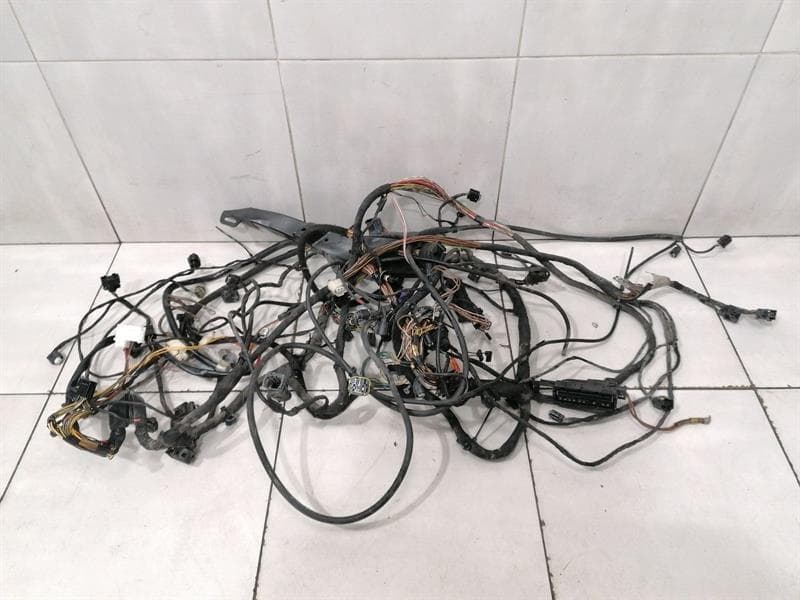 MERCEDES-BENZ Mercedes SL500 R230 Wiring Loom A2305408809 Harness M113 ENGINE BAY