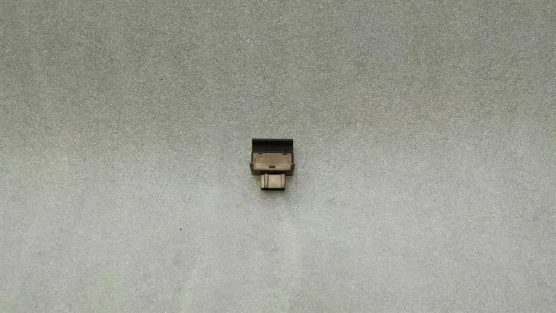 AUDI Audi RS6 4F boot lid switch 4F0959831 switch tailgate