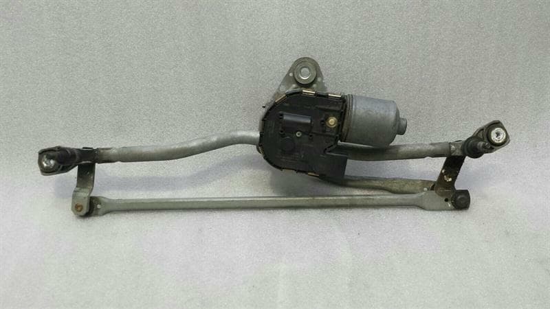 AUDI Audi RS6 4F RHD front Wiper engine 4F2955119C right handlebar