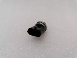PORSCHE Porsche Panamera 970 Sensor 94860623001 Fuel Distributor Pressure Sensor 4.8 — thumbnail 7