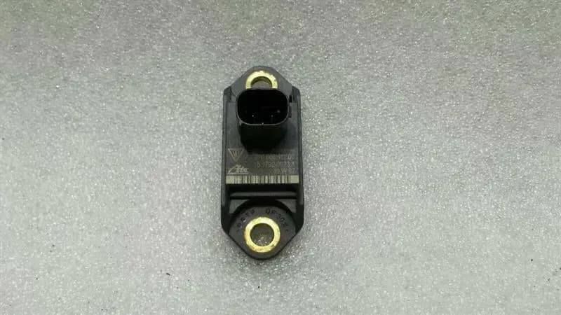Porsche Panamera 970 Crash Sensor 97060611100 Accelerometer