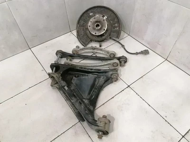 Porsche Cayenne 958 92A right rear hub 95833161210 wheel bearing housing rear right