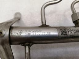 PORSCHE Porsche Panamera 970 Fuel Injection Moulding Pipe Manifold 94811011506 Fuel Rail 4.8 V8 — thumbnail 9