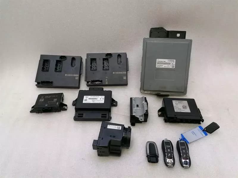 PORSCHE Porsche Cayenne 958 92a Engine ECU 7P5906033A Engine Control Unit CFT 4.8 V8 TURBO