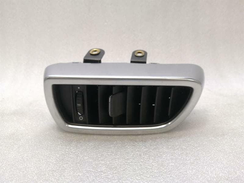 Porsche Cayenne 958 92a Left Air Vent 7P5819703D Vent Nozzle Left