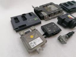 PORSCHE Porsche Cayenne 958 92A engine ECU 5WP46581 engine control unit turbo — thumbnail 2