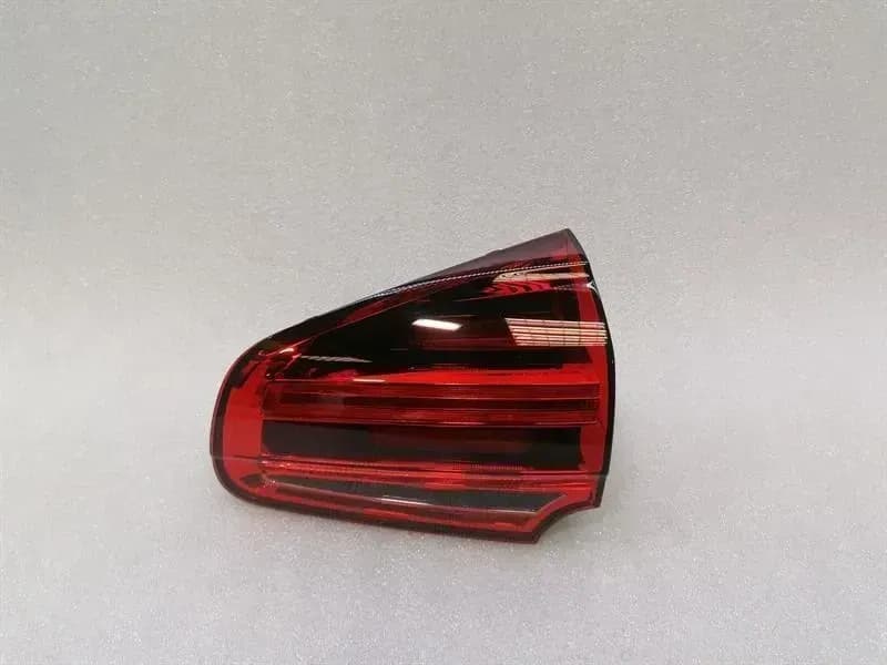 PORSCHE Porsche Cayenne 958 92A right rear light 7P5945308F taillight rear right