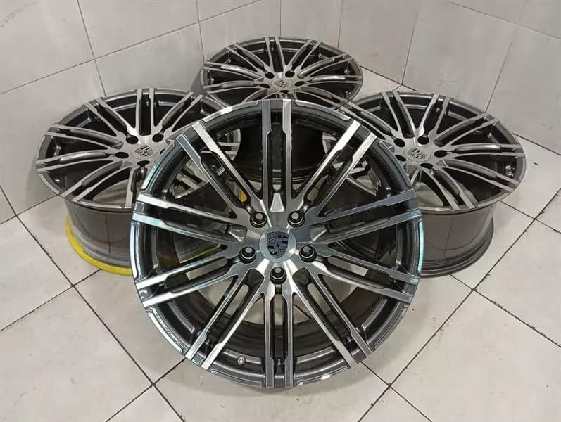 PORSCHE Genuine Porsche 21 Inch Cayenne 958 92A Alloy Wheel 7P5601025AE Alloy Wheel SET