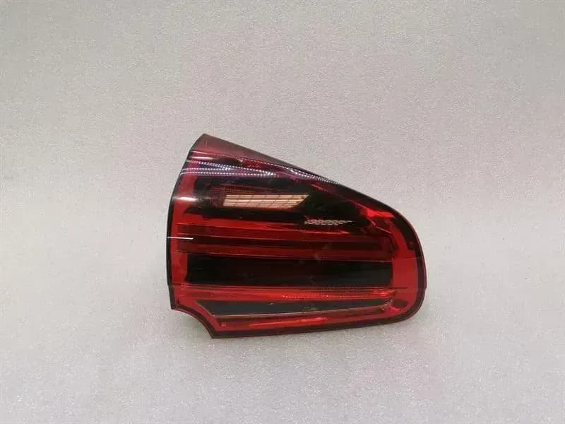 PORSCHE Porsche Cayenne 958 92A left rear light 7P5945307F faulty rear light